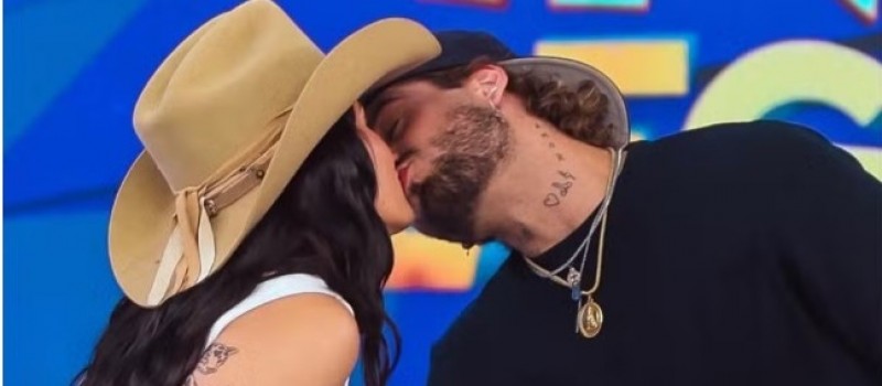 Primeiro beijo pblico de Ana Castela e Z Felipe repercute na web e fs vo  loucura