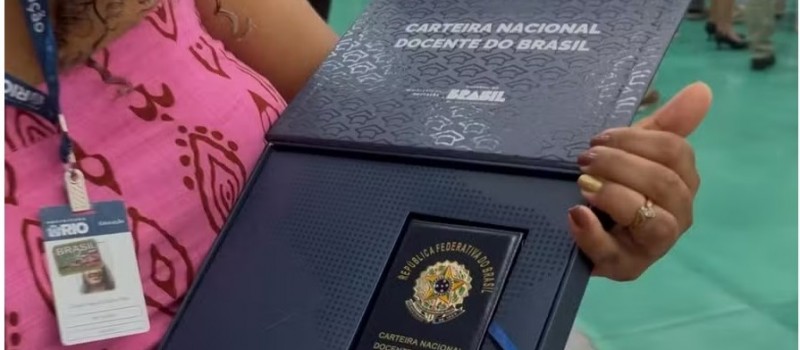 Ministro da Educao anuncia incio da emisso da Carteira Nacional Docente
