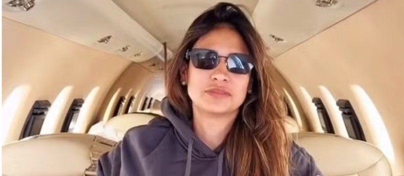 Simone Mendes exp�e detalhes do interior de seu avi�o avaliado em R$ 30 milh�es