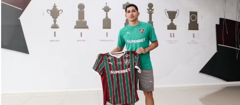 Fluminense anuncia a contrata��o do atacante Savarino, ex-Botafogo