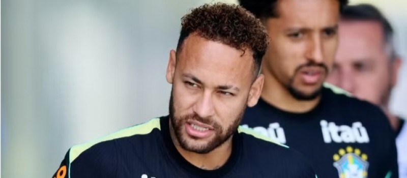Neymar n�o viaja com a Sele��o e est� fora do jogo contra o Haiti