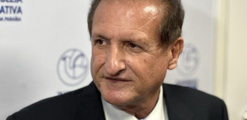 Dep. Herv�zio oficializa desfilia��o do PSB de Jo�o e volta ao MDB de Veneziano