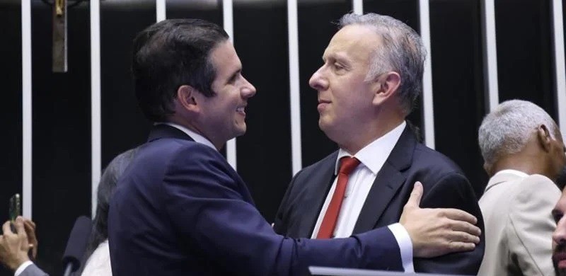 PSB de Jo�o Azev�do � esvaziado; Aguinaldo e Hugo Motta dividem esp�lio