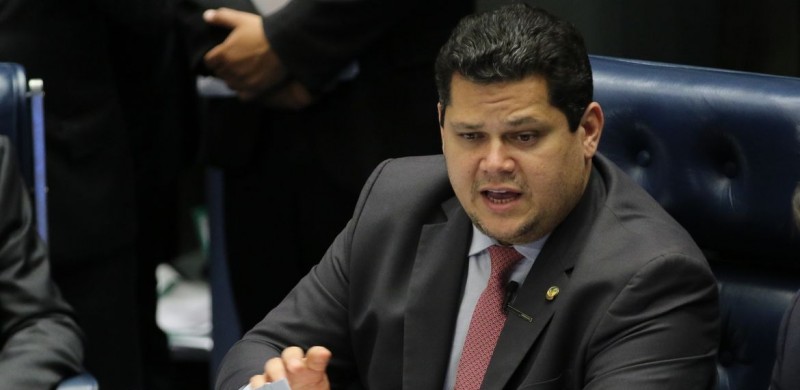 Press�o nas redes sociais por fim da escala 6�1 chega a senadores