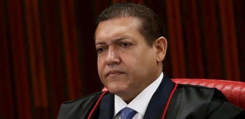 TSE imp�e derrota a Nunes Marques e reverte decis�o favor�vel a Fl�vio Bolsonaro