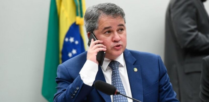TRE-PB multa Efraim em R$ 37 mil por impulsionar v�deos com cr�ticas a Lucas