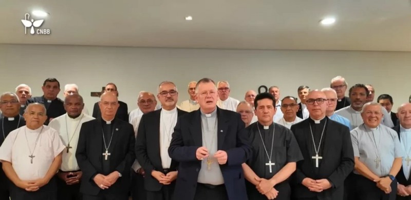 CNBB rebate acusa��o de Fl�vio Bolsonaro: 'Mentira n�o se combate com outra mentira'