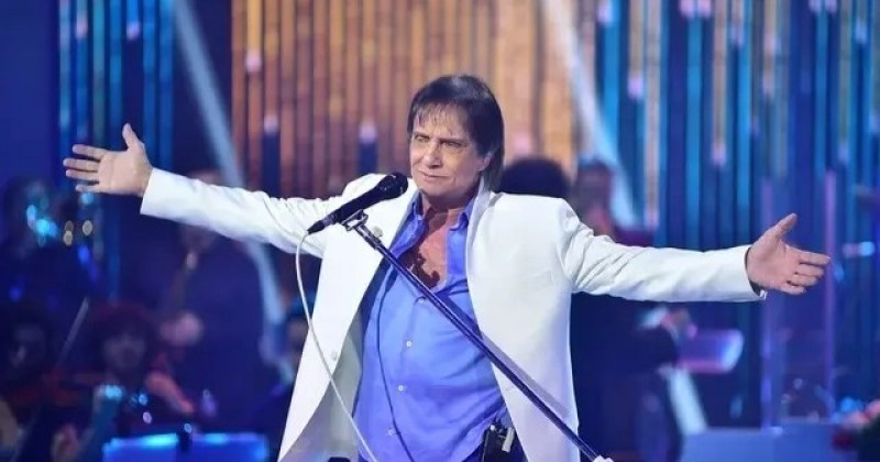 Roberto Carlos sofre acidente com Cadillac durante gravao do especial da Globo