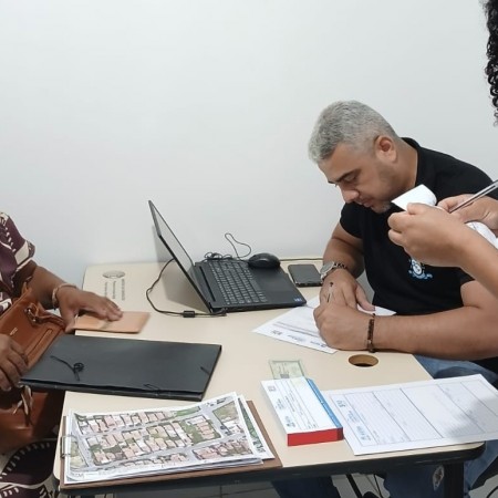 Prefeitura de Patos inicia regulariza��o de im�veis do Conjunto dos Sapateiros  