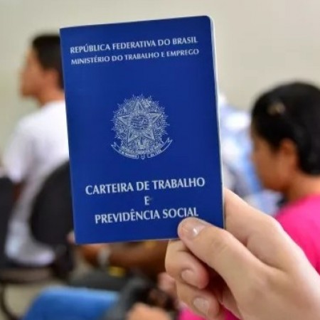 71% dos brasileiros s�o favor�veis ao fim da escala 6x1, mostra Datafolha