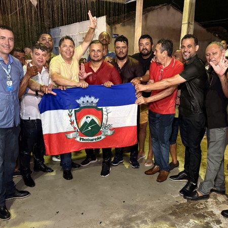 Adutora amplia seguran�a h�drica com �gua do Rio S�o Francisco em Matur�ia