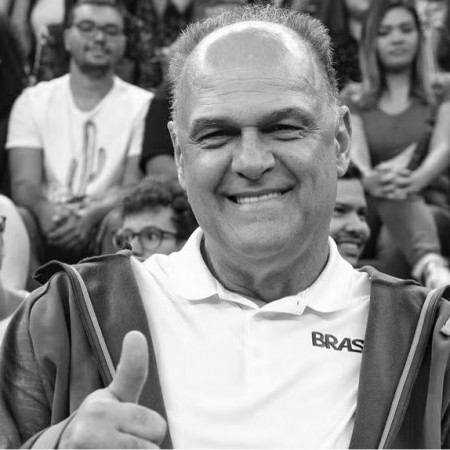 Morre Oscar Schmidt, lenda do basquete mundial, aos 68 anos