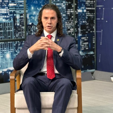 'Tema vencido', diz Ven� sobre possibilidade de Lula apoiar tr�s senadores na Para�ba