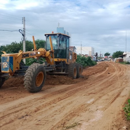 For�a-tarefa da Seinfra realiza servi�os urbanos em v�rios bairros de Patos