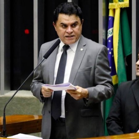 MP e C�mara miram deputado paraibano que alugou carros em empresa dos sobrinhos
