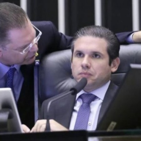 S�stenes Cavalcante protocola nova PEC da Anistia ap�s Moraes suspender dosimetria