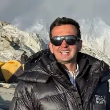 Empres�rio Adalberto Neto se torna primeiro paraibano a alcan�ar o topo do Monte Everest
