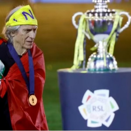 Jorge Jesus diz que deixa o Al-Nassr ap�s ser campe�o e avisa: 'Penso em ir ao Rio'