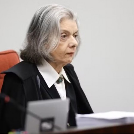 Ministra C�rmen L�cia vota para derrubar flexibiliza��o da Lei da Ficha Limpa