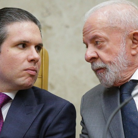 Lula liga para Hugo Motta ap�s C�mara aprovar fim da escala 6x1