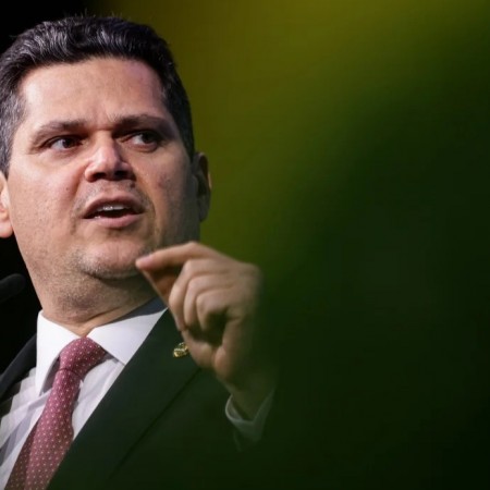 Davi Alcolumbre teria recebido R$ 155 milh�es de Vorcaro por apoio do parlamentar, diz Veja