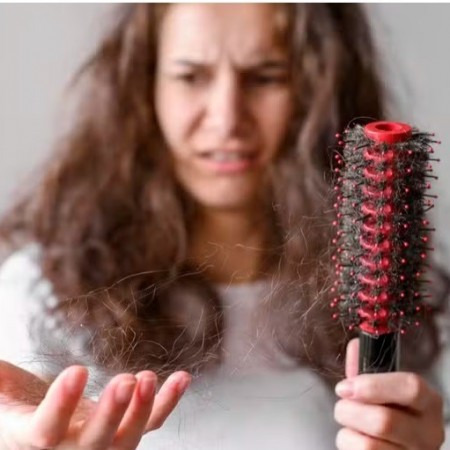 Veja causas de queda de cabelo que voc talvez no conhea