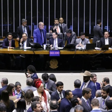 Lula exonera srie de indicados do Centro aps derrubada de MP do IOF
