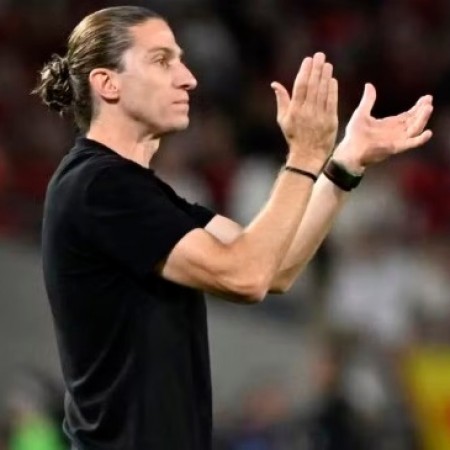 Flamengo v assdio internacional por Filipe Lus aumentar e teme concorrncia