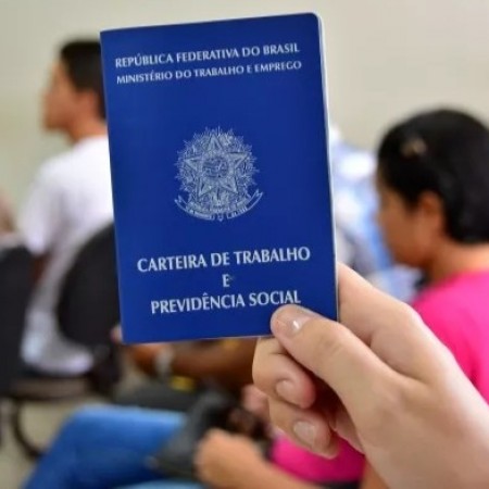 Desemprego recua para 5,4% em outubro, o menor nvel da srie histrica do IBGE