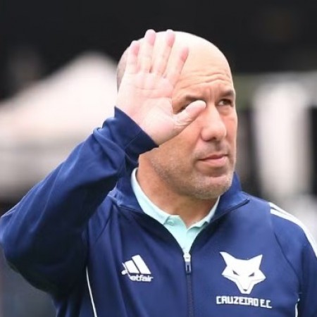 Leonardo Jardim decide deixar o Cruzeiro, e Tite surge como alvo