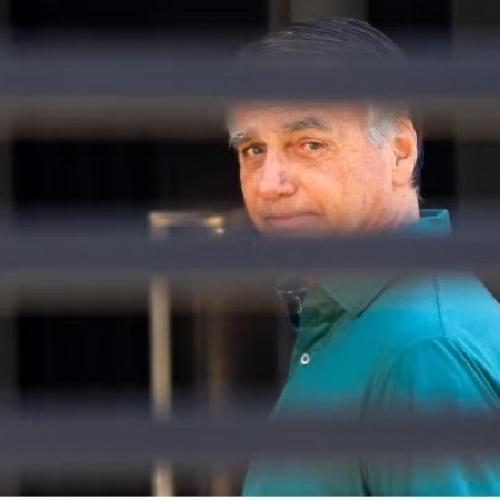 Defesa diz que exame confirmou h�rnias em Bolsonaro e refor�a pedido de cirurgia