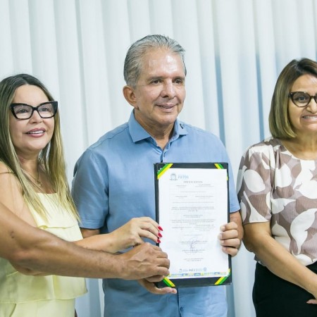Prefeitura de Patos autoriza constru��o de quadra da ECIM CIEP III com recursos pr�prios