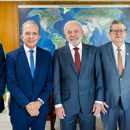 Em posse de novo ministro, Hugo Motta declara que Lula demonstra 'sensibilidade pol�tica'