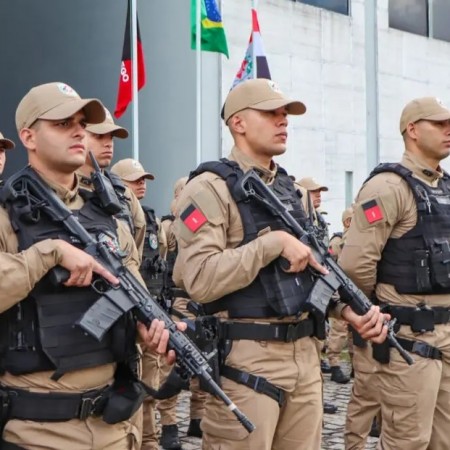 Governo da Para�ba promove 212 policiais militares e 64 bombeiros