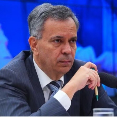 Deputado do PDT � alvo de opera��o da PF que investiga suspeita de desvios de emendas