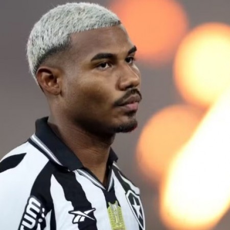 Cuiabano, atacante e fluxo de caixa: o que o Vasco quer fazer com o dinheiro de Rayan