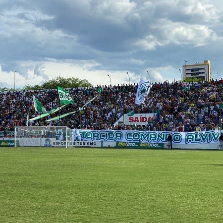Nacional de Patos x Confian�a-PB: onde assistir, prov�veis escala��es e arbitragem
