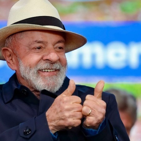 Lula tem alta hospitalar ap�s passar por cirurgia de catarata em Bras�lia