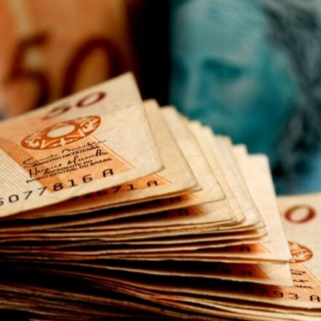 Novo sal�rio m�nimo de R$ 1.621 come�a a valer nesta segunda-feira (2)