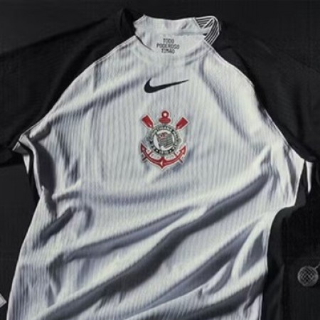 Corinthians avan�a em conversas e pode superar R$ 255 milh�es em patroc�nios