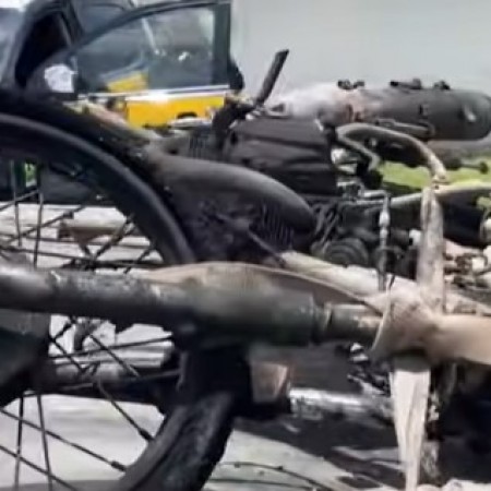 Mototaxista ateia fogo na pr�pria moto durante fiscaliza��o da PRF na Para�ba