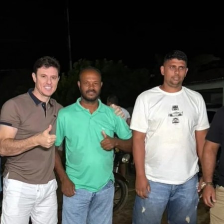 Ades�o de lideran�as fortalece grupo pol�tico liderado por Toinho Macedo em Areia de Bara�nas