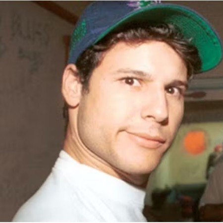 'Mamonas Assassinas': jaqueta de Dinho � encontrada 'intacta' em caix�o 30 anos ap�s trag�dia