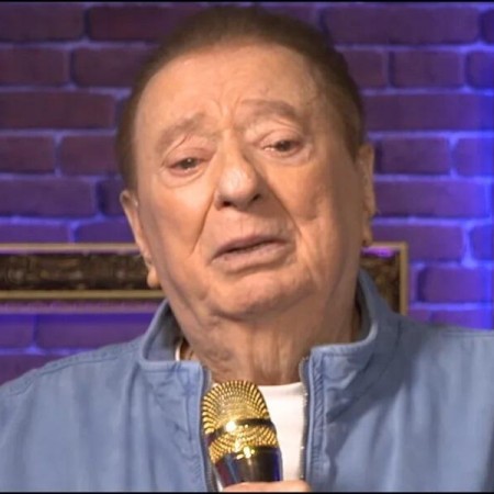 Raul Gil chora e desabafa em estreia de programa: 'N�o posso parar'