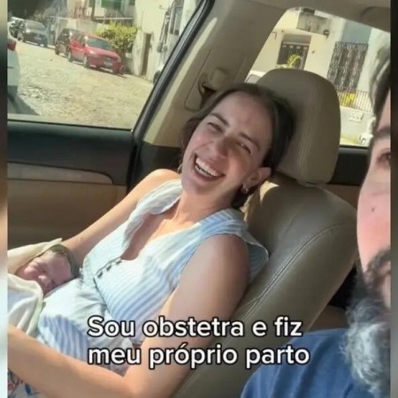 Obstetra conduz o pr�prio parto dentro de carro no trajeto para o hospital