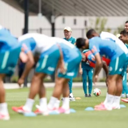 T�cnico Carlo Ancelotti testa time e indica escala��o do Brasil para a estreia