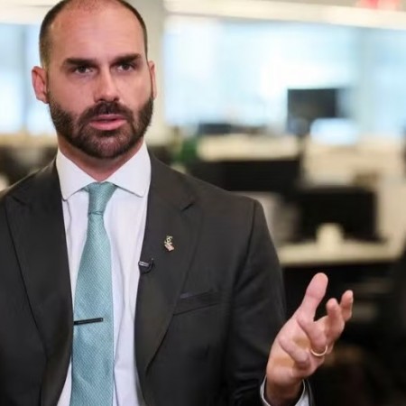 PF conclui processo e recomenda demiss�o de Eduardo Bolsonaro de cargo da PF