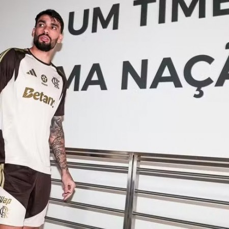 Paquet� treina com elenco e fica perto de retorno ao Flamengo