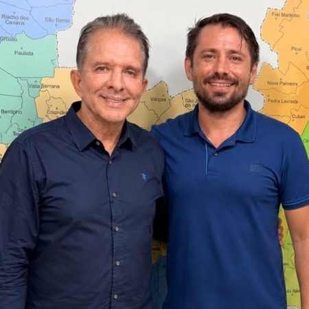 Heitor Campos v� na experi�ncia de Nabor um aliado para o futuro da educa��o de Cacimba de Areia