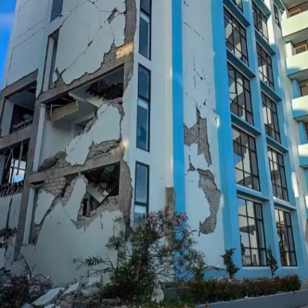 Terremoto de magnitude 7,7 atinge a costa da Indon�sia, causa estragos e deixa mortos